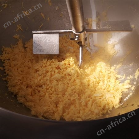 商用中小型厨房燃气加热炒菜机 受热均匀的自动炒菜机炒锅 素食快餐大型炒锅