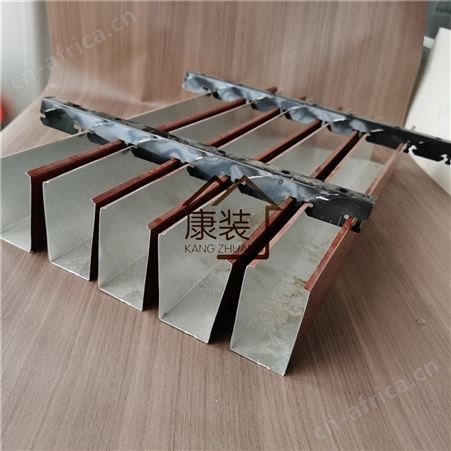 铝型材木纹氟碳铝方通商场过道U型吊顶铝格栅转印木纹铝方通天花吊顶材料