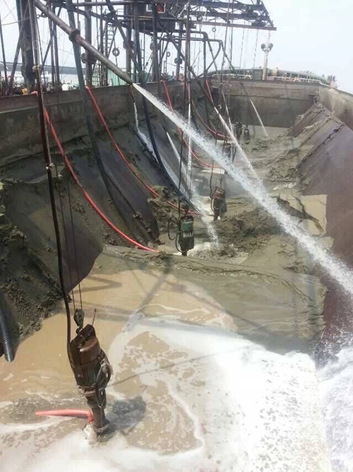 浮筒泥沙泵