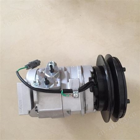 小松PC240-8挖掘机发电机600-861-6420