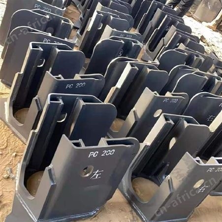 嵩阳pc450-7挖掘机支重轮8轮护链架生产厂