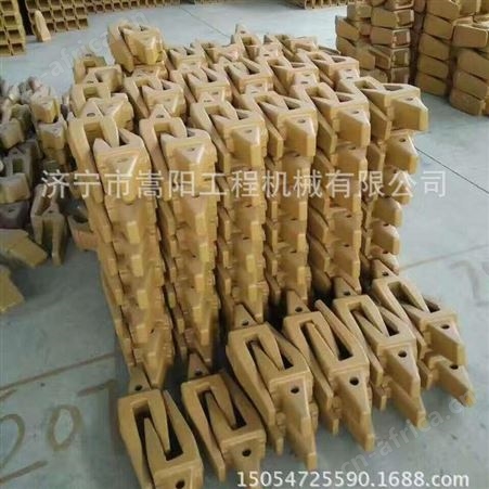 成工50E-2斗齿中齿，螺栓一套，按机型提供
