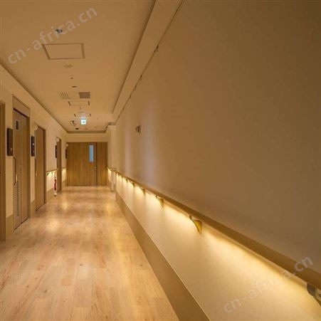 养老院走廊圆形实木扶手LED灯带日式树脂木纹色扶手厂家