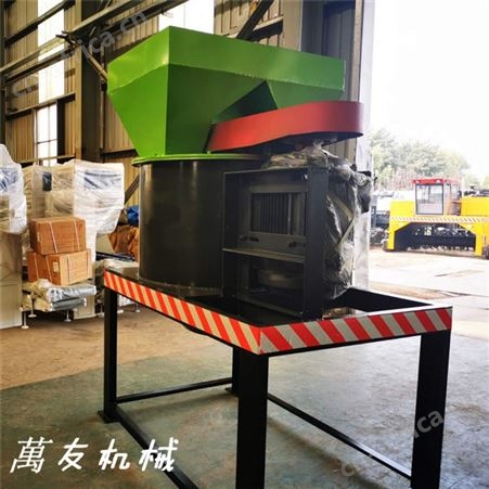 萬友发酵木耳菌渣粉碎机有机肥半湿物料粉碎可0米试机