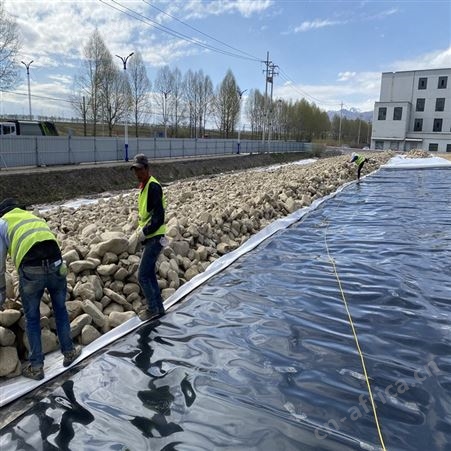沼气池黑膜1.5厚 垃圾场防渗土工膜 抗氧化寿命长