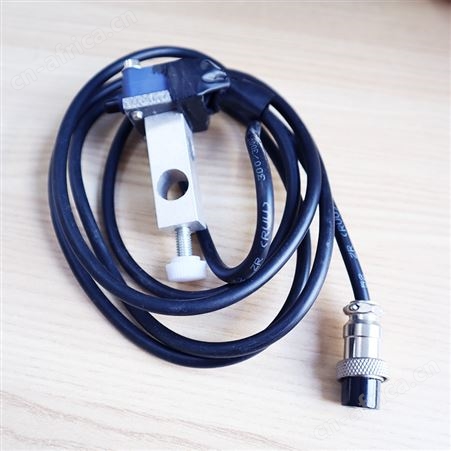 小型蠕力泵纯净水半自动罐装机 瓶装液体灌装机 自动定量灌装机械