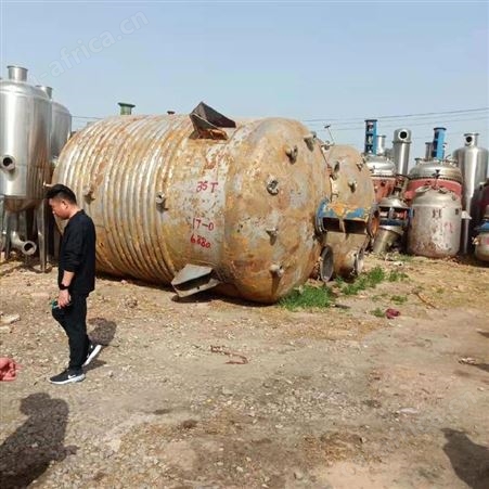 二手搪瓷反应釜在位出售 高价回收3吨5吨搪瓷反应釜 反应釜大量现货