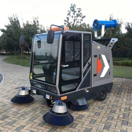 威凯驾驶式电动清扫车 公园小区路面清扫车 全封闭五刷扫地车
