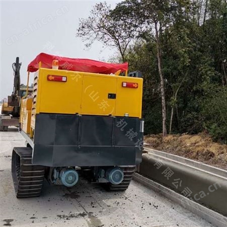 湖北路沿石滑模机 凯信机械一次成型边坡滑模成型机