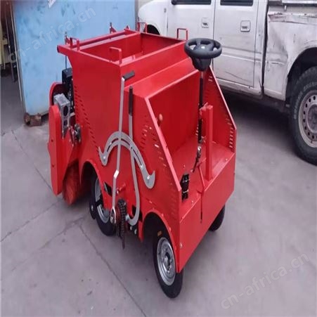 汇鑫生产草坪充沙刷草填充机 驾驶式充砂车 操控式校园梳草充沙车