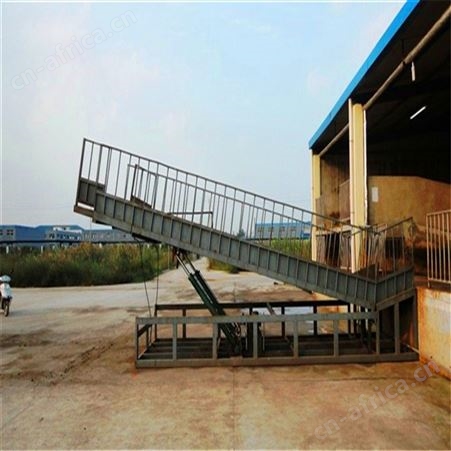 移动式液压登车桥 装卸快捷 专业养殖设备定制厂家生产 售后无忧