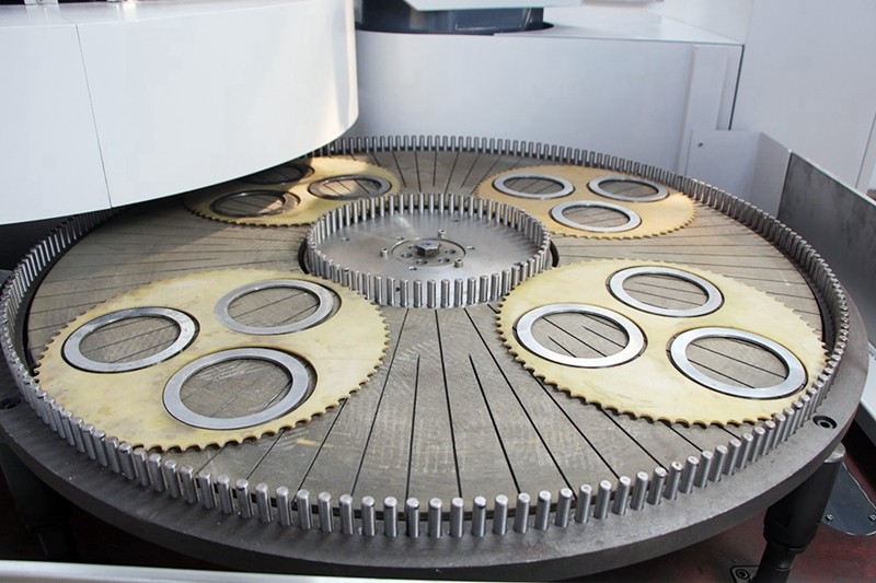 平面抛光机与打磨抛光机特点