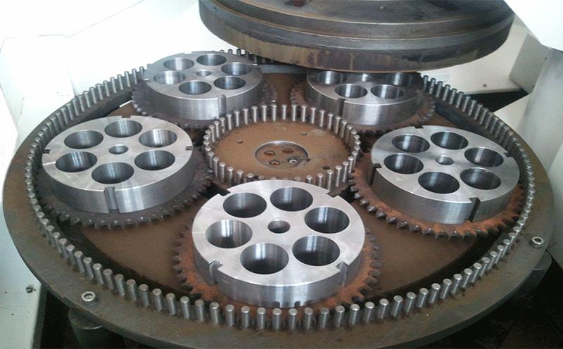 圆柱滚子用什么设备研磨？