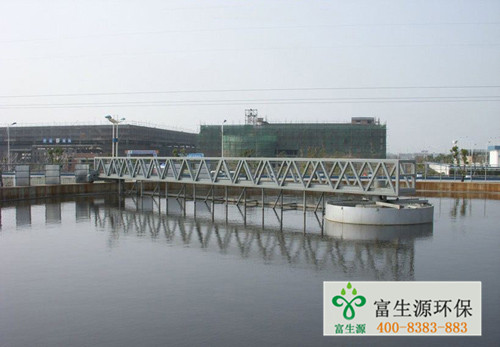 富生源环保拥有一支设备研发制造、建筑安装与调试的高素质队伍，可高质量生产制造各类常用污水处理设备和净水设备。